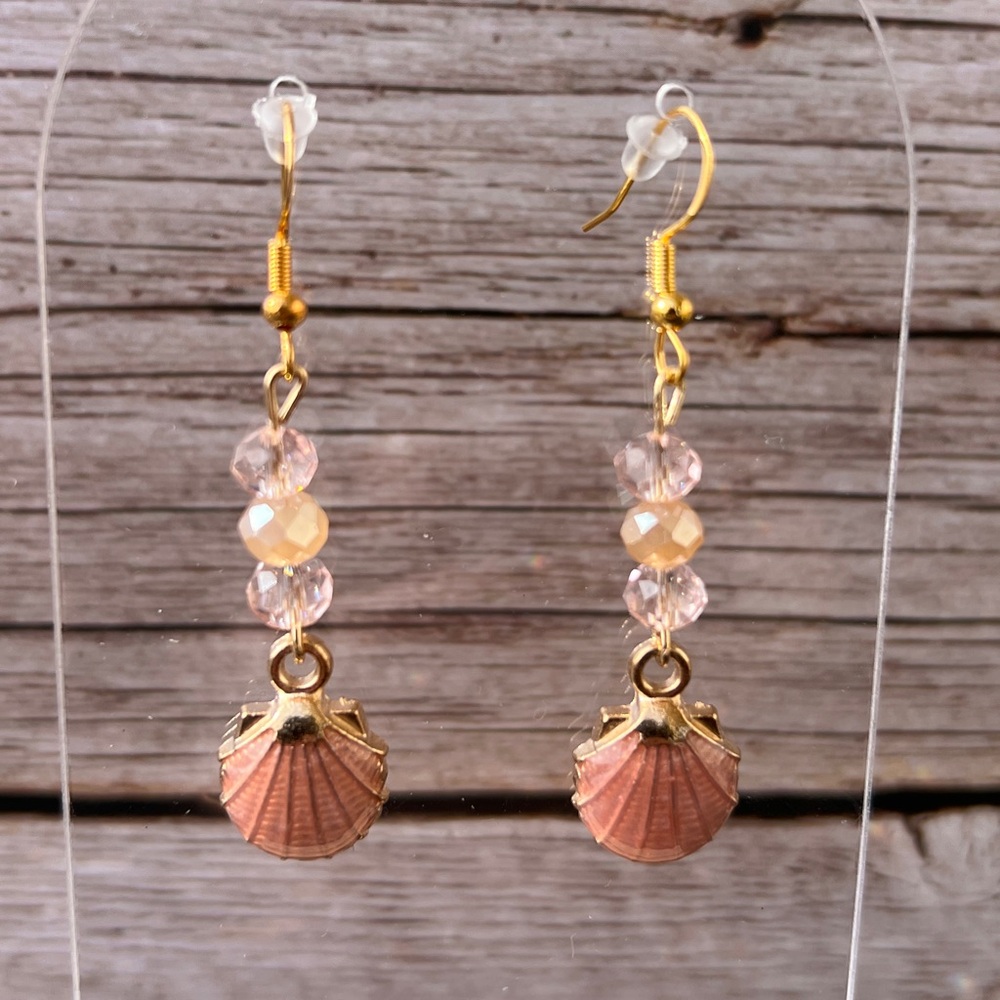 Seashell Dangle Earrings - Picture 4 of 8